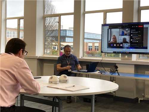  Wrexham Glyndwr大学学生在虚拟犯罪现场日调查双重谋杀之谜